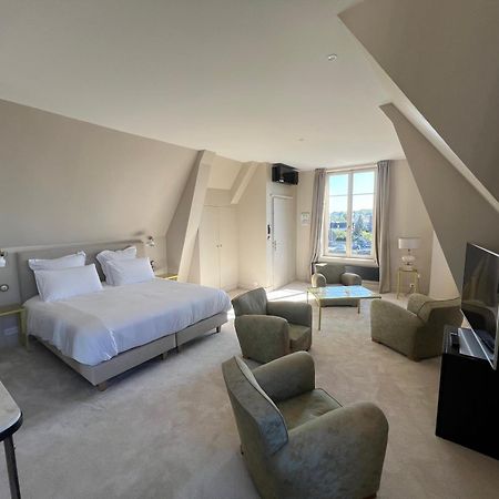 Logis Hotel La Maison A Pan De Bois Vierzon Exteriör bild