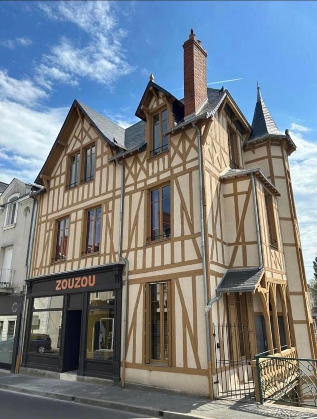 Logis Hotel La Maison A Pan De Bois Vierzon Exteriör bild