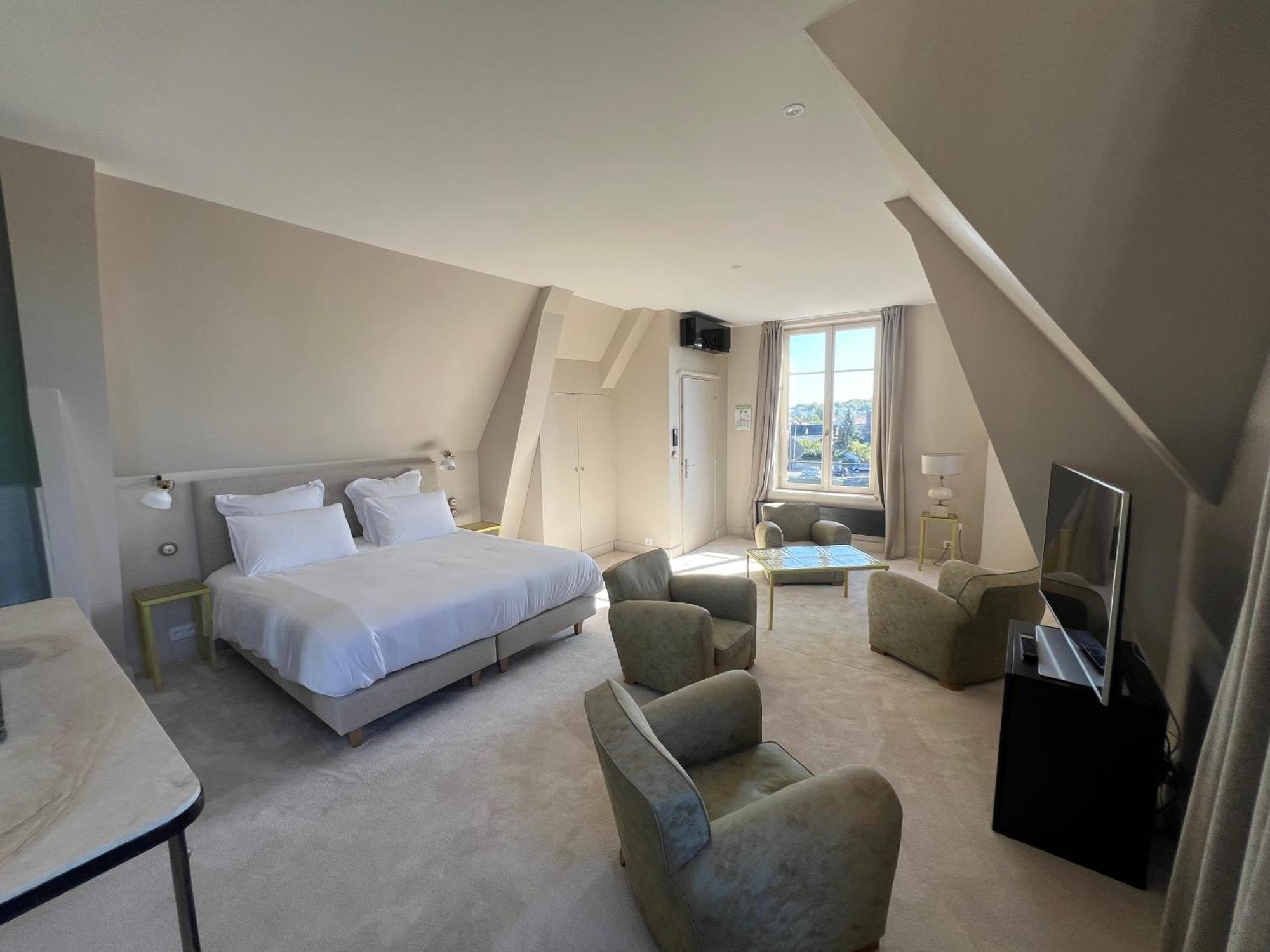 Logis Hotel La Maison A Pan De Bois Vierzon Exteriör bild