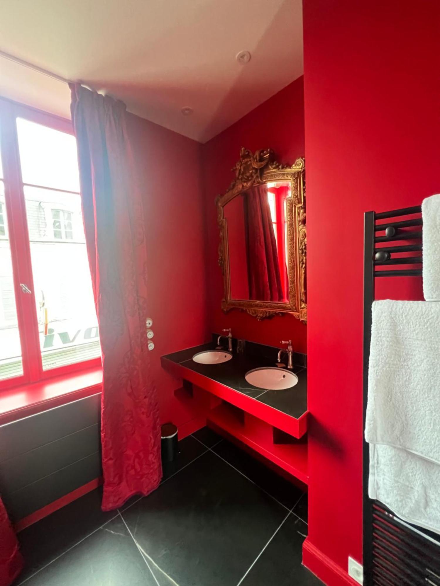 Logis Hotel La Maison A Pan De Bois Vierzon Exteriör bild