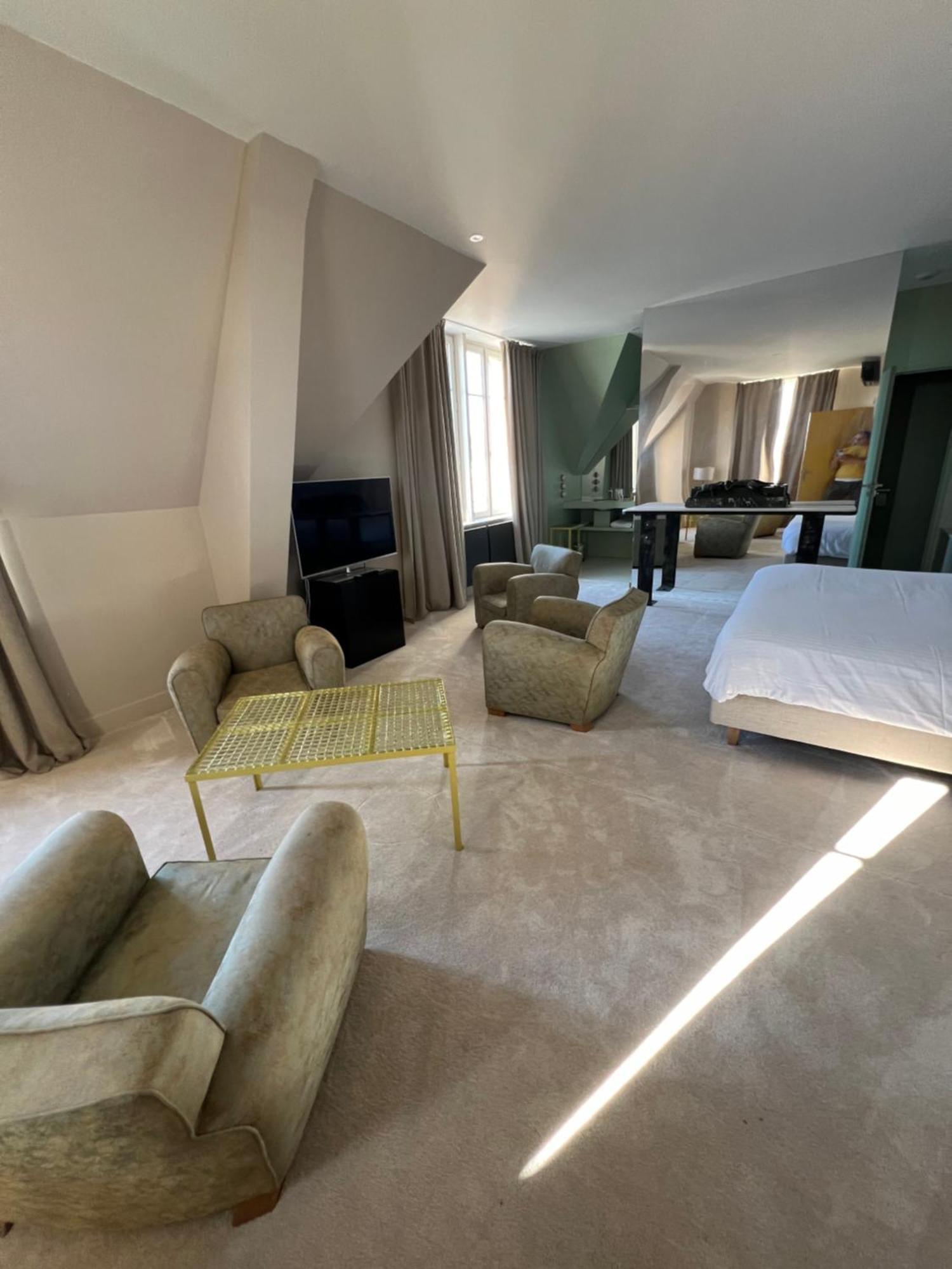 Logis Hotel La Maison A Pan De Bois Vierzon Exteriör bild
