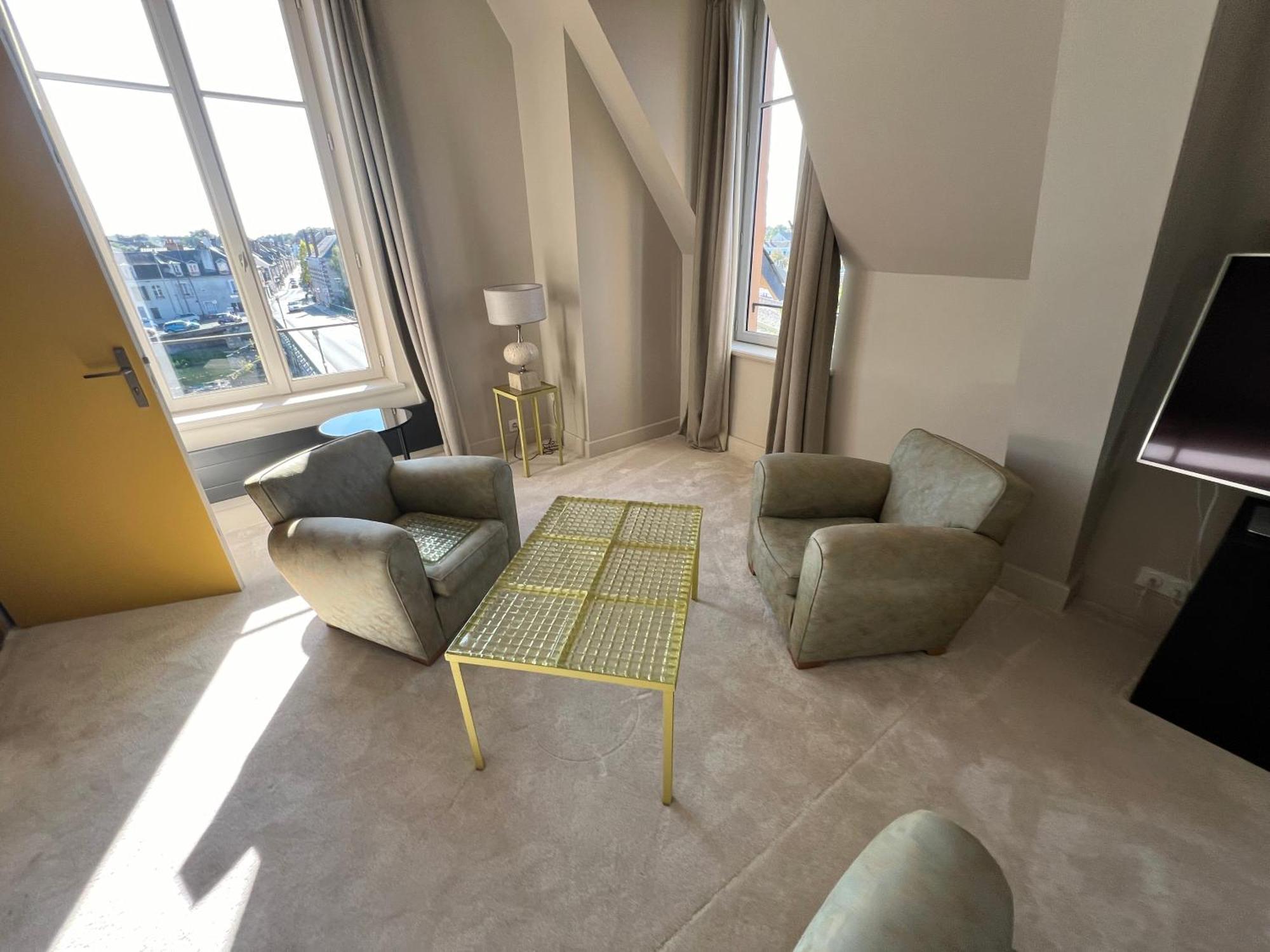 Logis Hotel La Maison A Pan De Bois Vierzon Exteriör bild